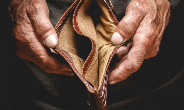 Zimbabweans living in extreme poverty.