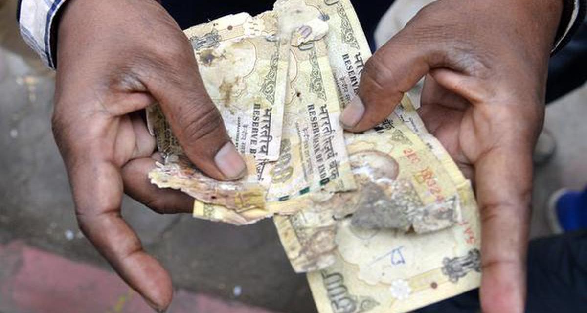 People Buying Soiled, Torn US Dollar Notes And Bearer’s Cheques In Zimbabwe: What Is The Catch?