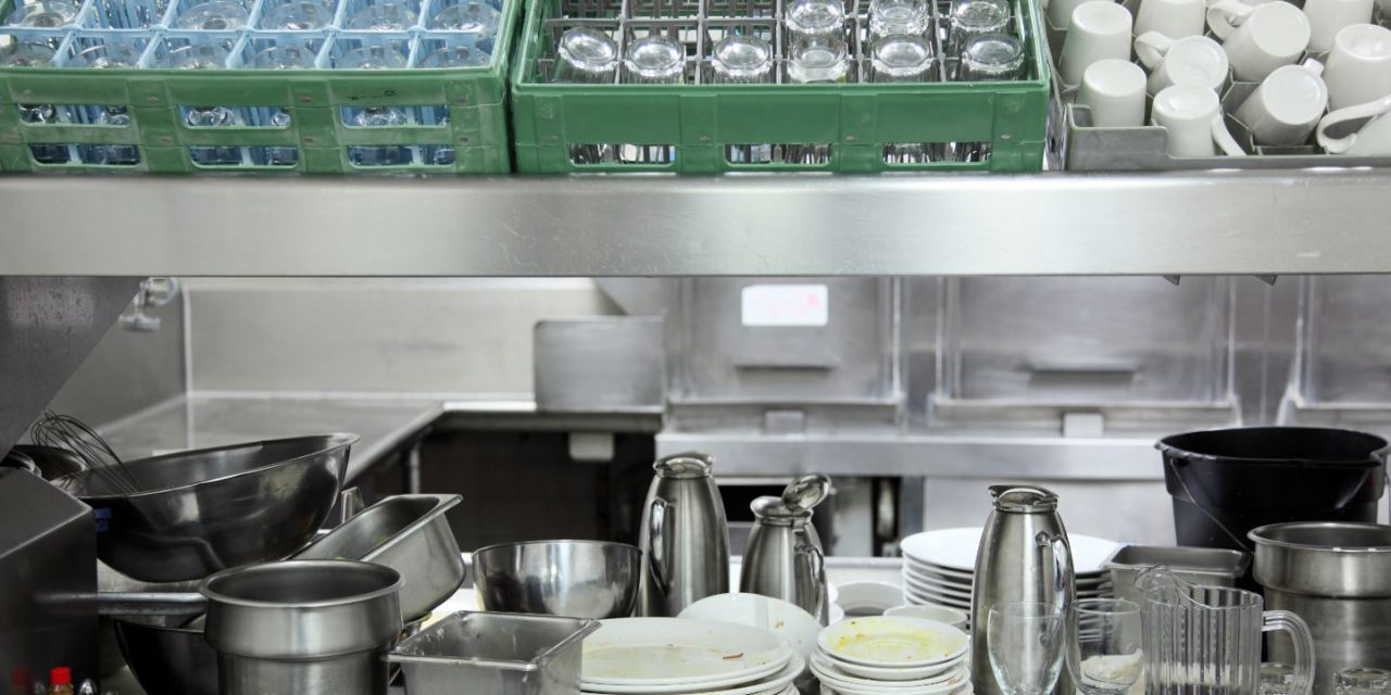 Offering Dishwashing Service At Events: A Business Idea You May Be Sleeping On